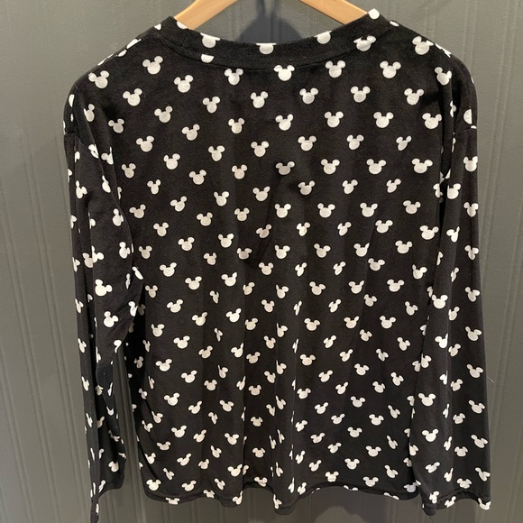 Disney Mickey Mouse sleepwear shirt long sleeve medium stretch‎ cozy top - Picture 3 of 6